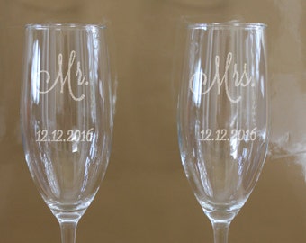 Personalized Etched Wedding Wine Glasses,  Mr Mrs Custom Champagne Glasses Set of 2