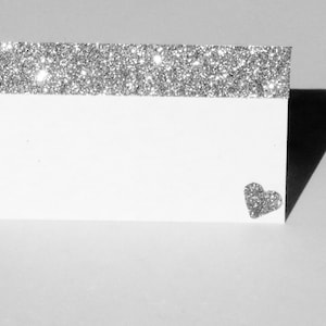 25 tarjetas de lugar de la boda DIY tarjetas de lugar de la boda, tarjetas de lugar de brillo de plata, bodas de plata tarjetas del lugar, hacer lo mismo tarjetas del lugar, plata