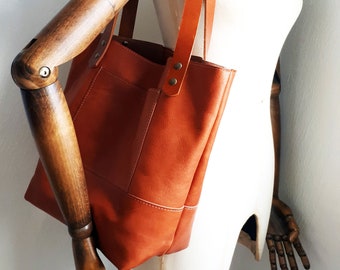 Orange / red leather shopper bag for daily use