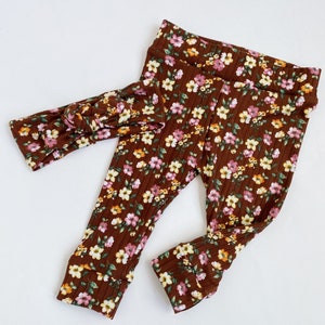 Brown floral~ girl leggings Baby leggings newborn leggings toddler leggings baby leggings children leggings flower leggings
