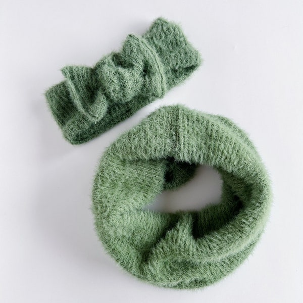 Moss~  green Baby loop scarf infinity scarf baby scarf  baby snood scarf toddler scarf unisex scarf bib scarf baby scarf baby flat bow