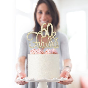 Adorno para tarta de 60 cumpleaños - DORADO 60 y fabulosa - Ideas divertidas para decorar el 60 cumpleaños - Diamantes de imitación brillantes - Recuerdo perfecto imagen 7