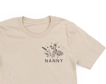 NANNY - Blumenstrauß - Taschenformat - Unisex-T-Shirt | Kinder T-Shirt | Shirt für Kindermädchen| Muttertagsgeschenk | Nanny Geschenk | T-Shirt | Florales Hemd |