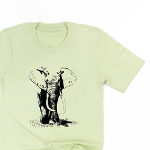 ELEPHANT - Camiseta Unisex / Camisa Zoo / Camiseta Gráfica / Camisas para Mamás / Regalo Día de la Madre / Mom Life / Camisa Zoo para Mamá / Camisa Zoo Crew