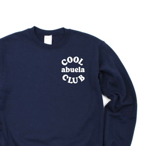 COOL Abuela CLUB - Pocket Design - BASIC Fleece Crewneck | Abuela Graphic Tee | Mother&#39;s Day Gift | Gift for Abuela | Love My Crew |