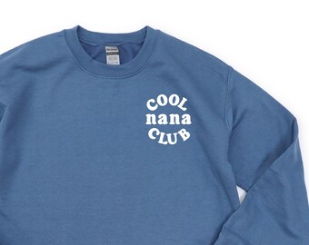 COOL Nana CLUB - Taschendesign - BASIC Fleece Rundhalsausschnitt | Nana Grafik Tee | Muttertagsgeschenk | Geschenk für Nana | Liebe meine Crew | Oma Leben