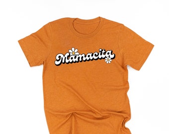 MARGHERITA - MAMACITA - con margherita intera sul retro - T-shirt unisex / regalo per la festa della mamma / T-shirt grafica Mamacita / maglietta per Mamacita / maglietta retrò con margherita /