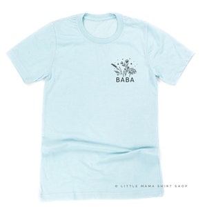 BABA - Blumenstrauß - Taschenformat - Unisex T-Shirt | Baba Graphic Tee | Shirt für Baba | Muttertagsgeschenk | Oma Graphic Tee | Geblümtes Shirt