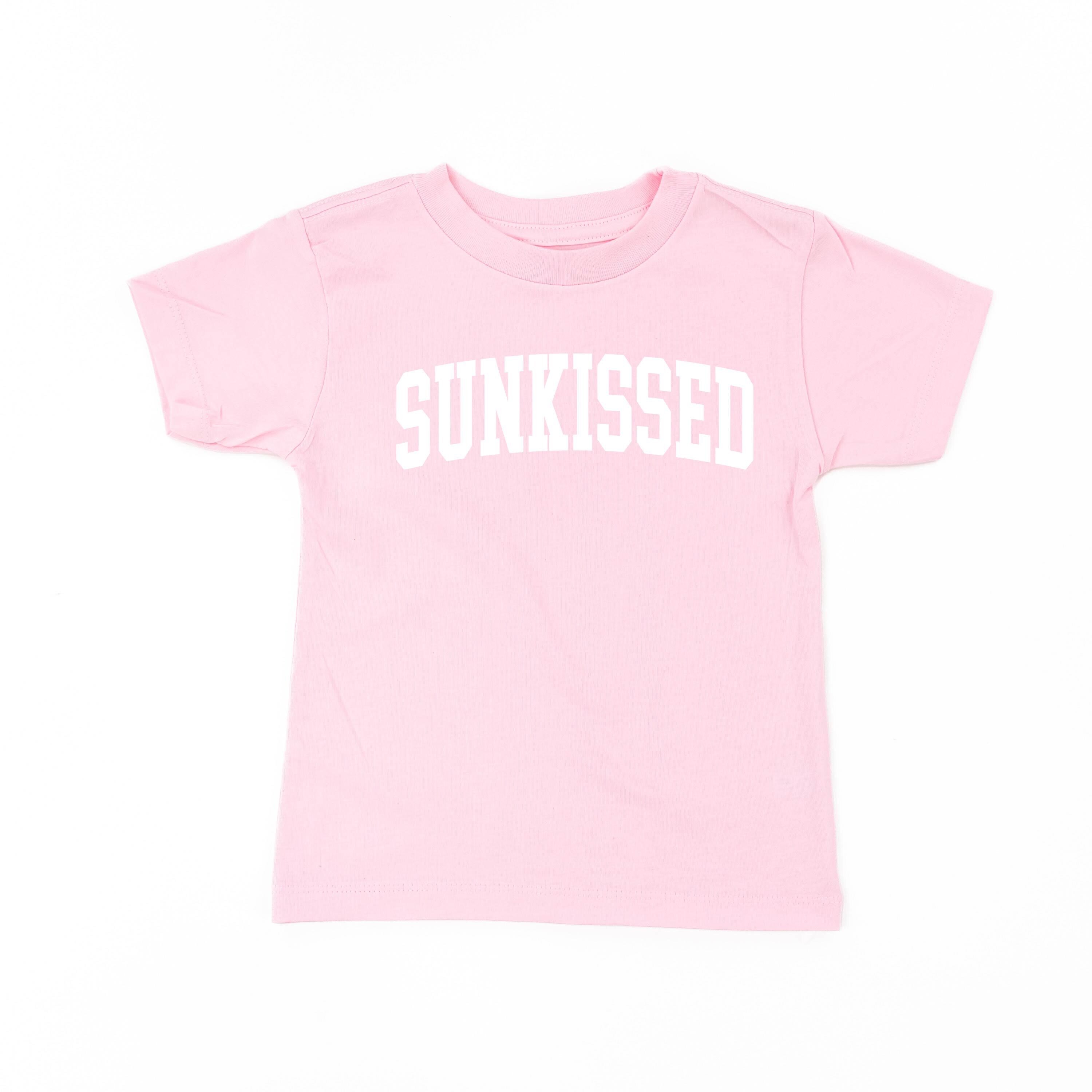 Varsany T-shirt per bambini con unicorno: incantevoli temi mistici arcobaleno, motivi nuvole su 100% cotone ringspun di alta qualità per il massimo comfort, Fucsia, 5-6 Anni