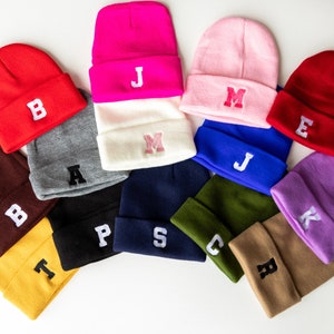 Gorro con inicial personalizada para niños / Gorro con monograma / Gorros para niños / Gorros para niños / Gorros para jóvenes / Gorros para bebés / Gorros para niños pequeños /