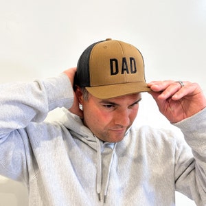 DAD (Classic) - Brown/Black Hat w/ Black Thread - Snapback | Dad Gift | Hats for Dads | Men&#39;s Baseball Cap | Father&#39;s Day | Dad Snapback |