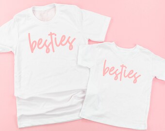 Besties - 2er-Set WEISS mit PINK Shirts | Mama und ich Shirts | Freundinnen | Mama und ich Outfit | Mutter und Tochter Shirts | Bester Freund Shirts