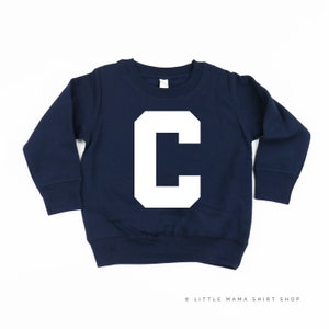Inicial Varsity "C" - Suéter Infantil | Camisola para Crianças | Suéteres de volta às aulas | Suéteres escolares | Suéteres infantis | Camisa Inicial Infantil