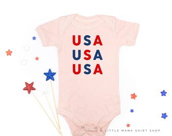 USA x3 - Koszulka dziecięca | Koszulka z grafiką 4 lipca | Koszulka patriotyczna dla dzieci | Akcesoria dla dzieci USA | Koszulka z grafiką dla dzieci | USA Proud | All American Kid