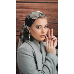 Chic Yomi Head Scarf for Women, Neutral Watercolor, Elegant Satin Hijab Head Wrap, Israeli Head Covering, Chemo Headwear, Tichel Lady Rinati
