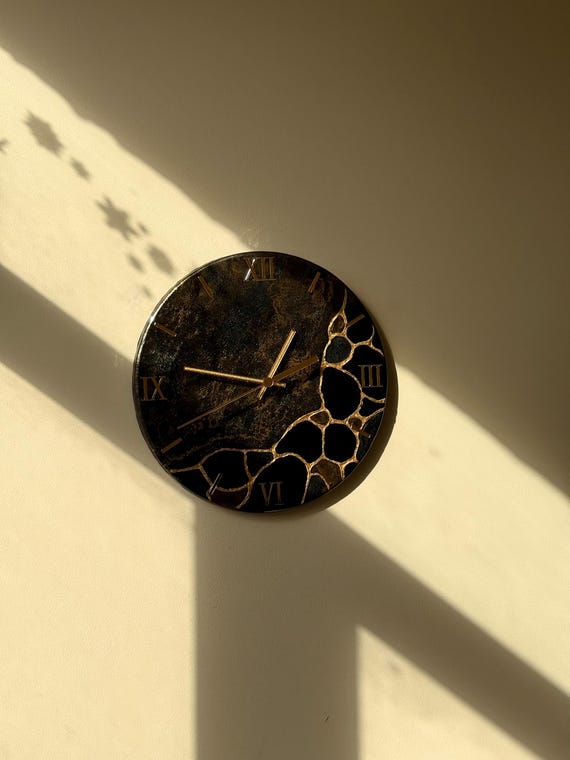 Reloj de pared de resina epoxi negro y dorado, reloj de pared