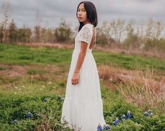 Bohemian Beach Flower Girl Lace Dress Ruffle Sleeves Rustic Junior Bridesmaid Full Length Dresses White First Communion Dress ELOISE