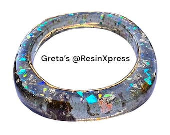 Oval Resin Bangle – Gold Foil Holographic Glitter Bracelet – Handmade Iridescent Jewelry | Handmade by ResinXpress