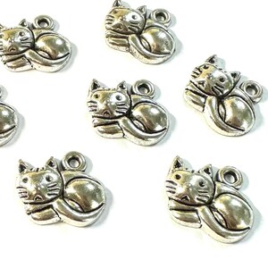 20 Tibetan silver Cat Charms, Antique Silver Tone Charms 15mm