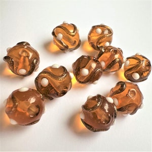 30 Lampwork Glass Round Beads 10mm Topaz