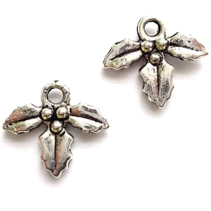 50 Christmas Charms Holly Leaf Charms 17mm Antique Silver tone
