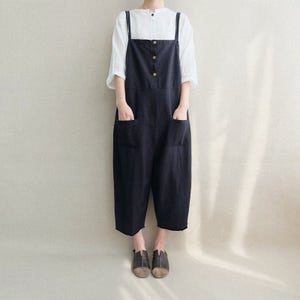 Handmade Black Linen Jumpsuit: Women&#39;s Loose Overalls with Pockets