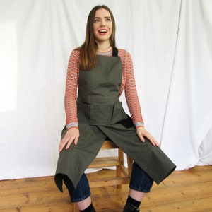 Ultimate Craft Apron: Artist/Maker Cross-Back Split Leg Workwear Khaki Green Canvas