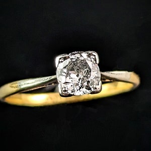 Vintage Art Deco Diamond solitaire ring, engagement ring