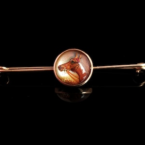 Antique Essex crystal horse brooch, pin, 9ct gold, reverse carved
