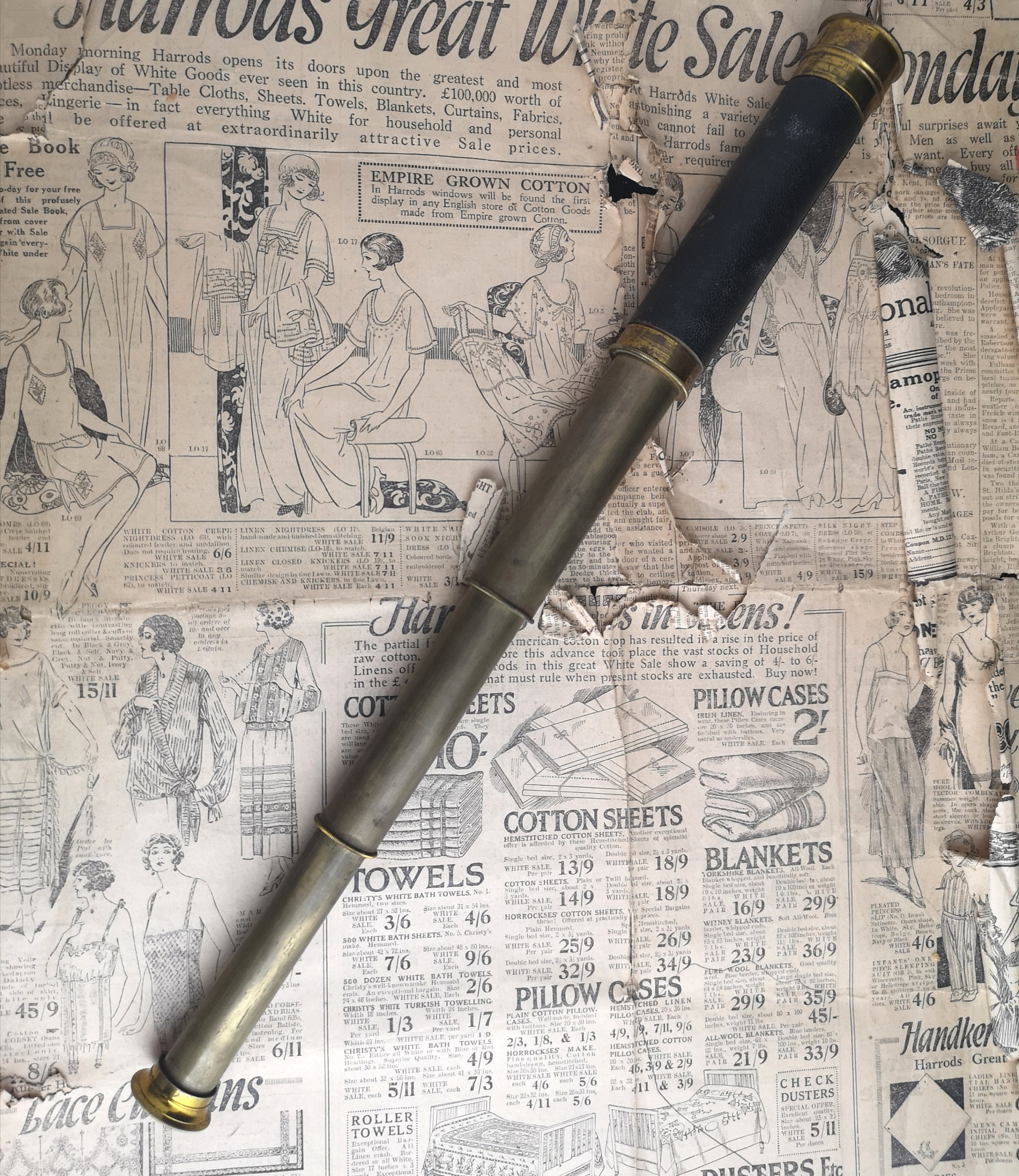antique telescope drawing