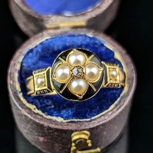 Antique 18ct gold Mourning locket ring, Pearl and Diamond, Black enamel