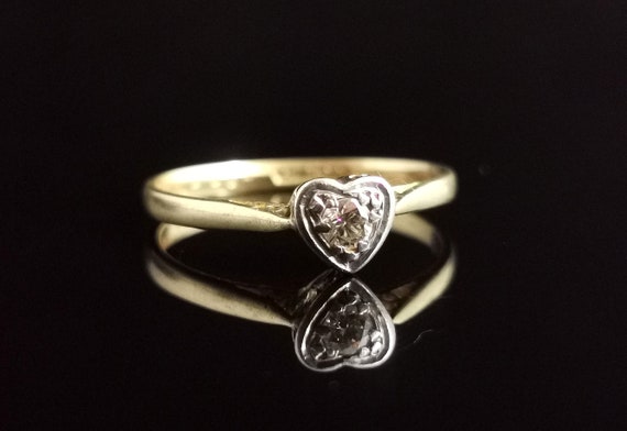 Vintage Diamond heart ring, 18ct gold and platinum - image 6