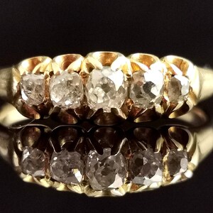 Antique Diamond five stone ring, 18ct yellow gold