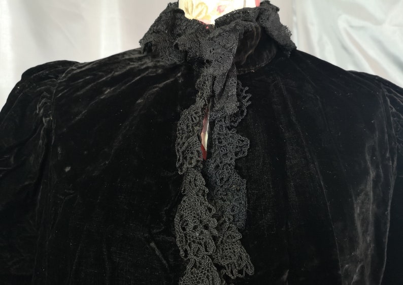 Victorian velvet mourning Cape antique Cape silk lined black velvet crochet and bow