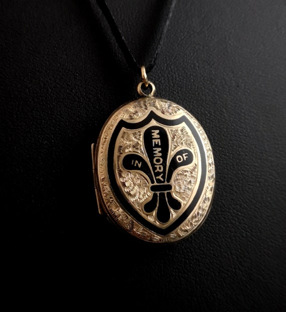 Antique gold mourning locket, black enamel, In Mem