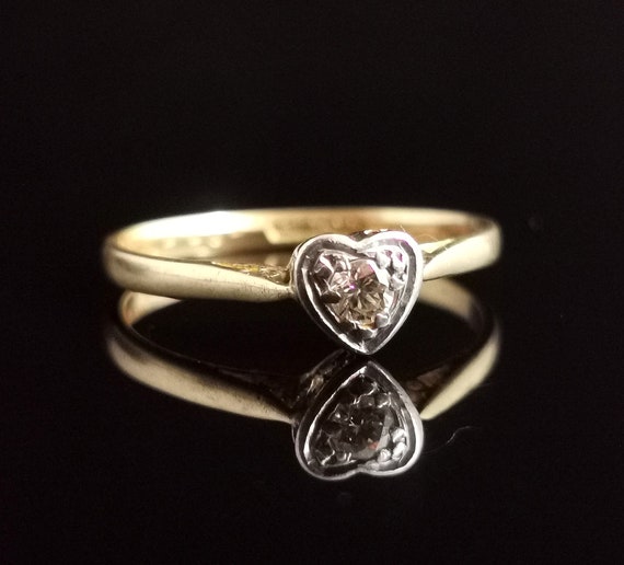 Vintage Diamond heart ring, 18ct gold and platinum - image 1