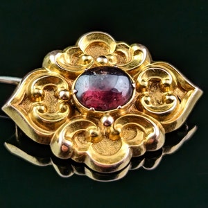 Antique Garnet Cabochon mourning brooch, 15ct yellow gold