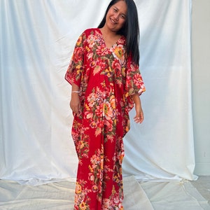Baumwolle bedruckter Kaftan E-37 ~ Floral Hawaiianisches Strandkleid für Fotoshooting, Kleidung in Übergröße, exotisches schickes Kleid, Kaftankleid von Tropical Island
