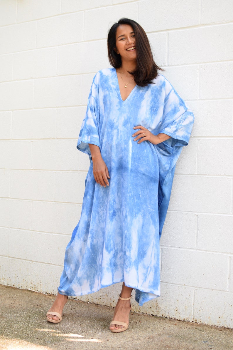 RC. Indigo Elegant Kaftan, Indigo kaftan, Caftan, Vestido Kaftan, Vestido blanco, Talla única para todos los kaftan, Caftan, Encubrimiento de playa, Vestido de cóctel imagen 3