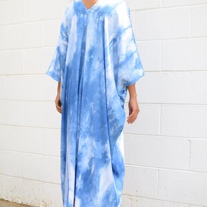 RC. Indigo Elegant Kaftan, Indigo kaftan, Caftan, Vestido Kaftan, Vestido blanco, Talla única para todos los kaftan, Caftan, Encubrimiento de playa, Vestido de cóctel imagen 6