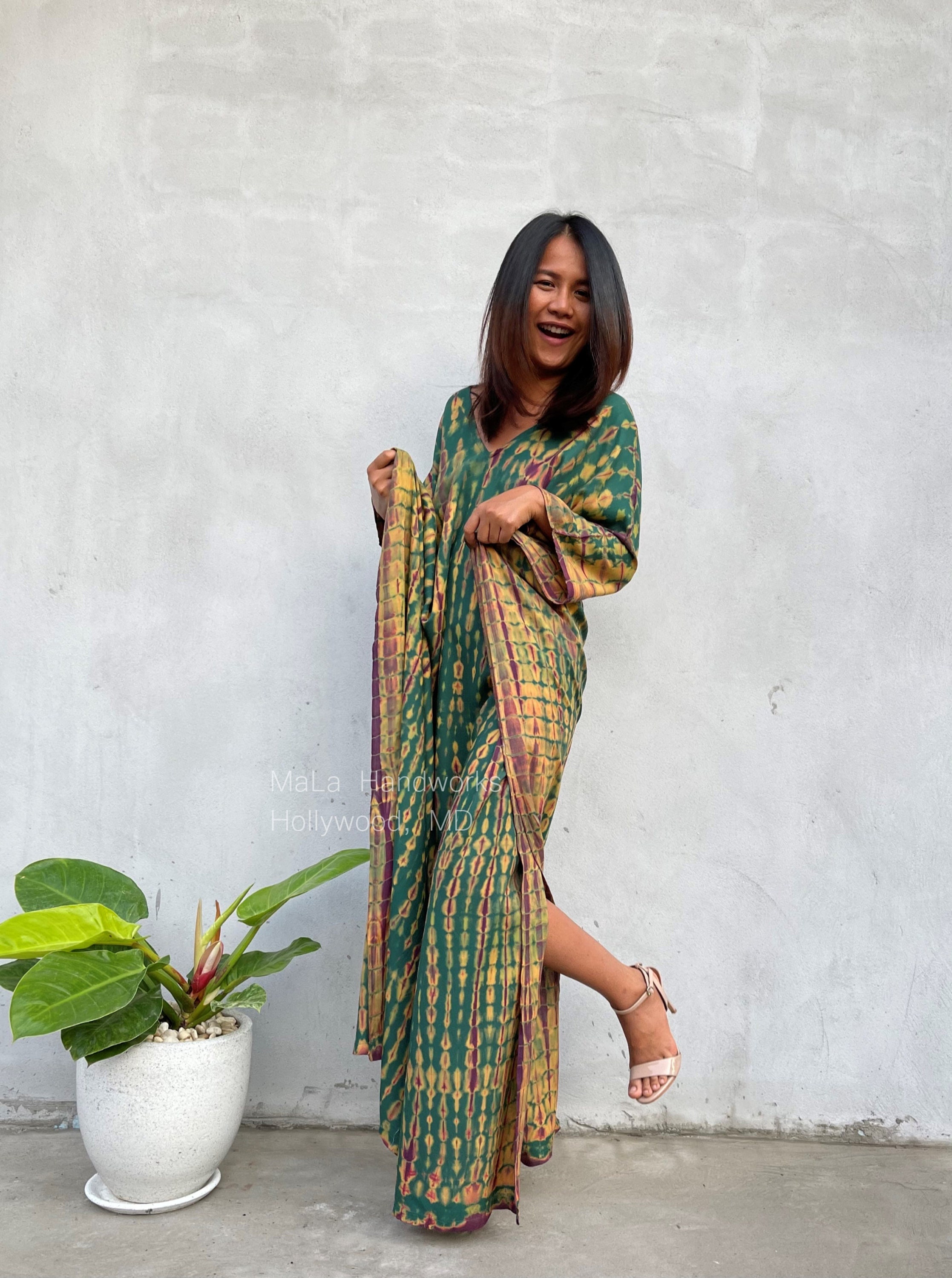 Tie Dye Plus Size Caftan Dress For Women - V-Neck Moroccan Kaftan With Side Split For Beach & Lounge Wear (Khaki) - View #13