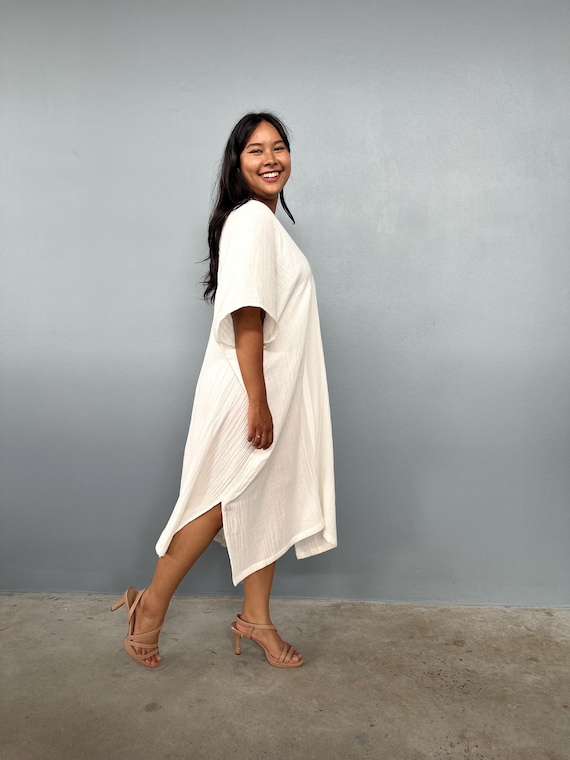 white cruise dress Midi Sun Dresses For A Cruise Dresses Discount Embroidered tiered skirt Chic Cruise 1997 Chanel by