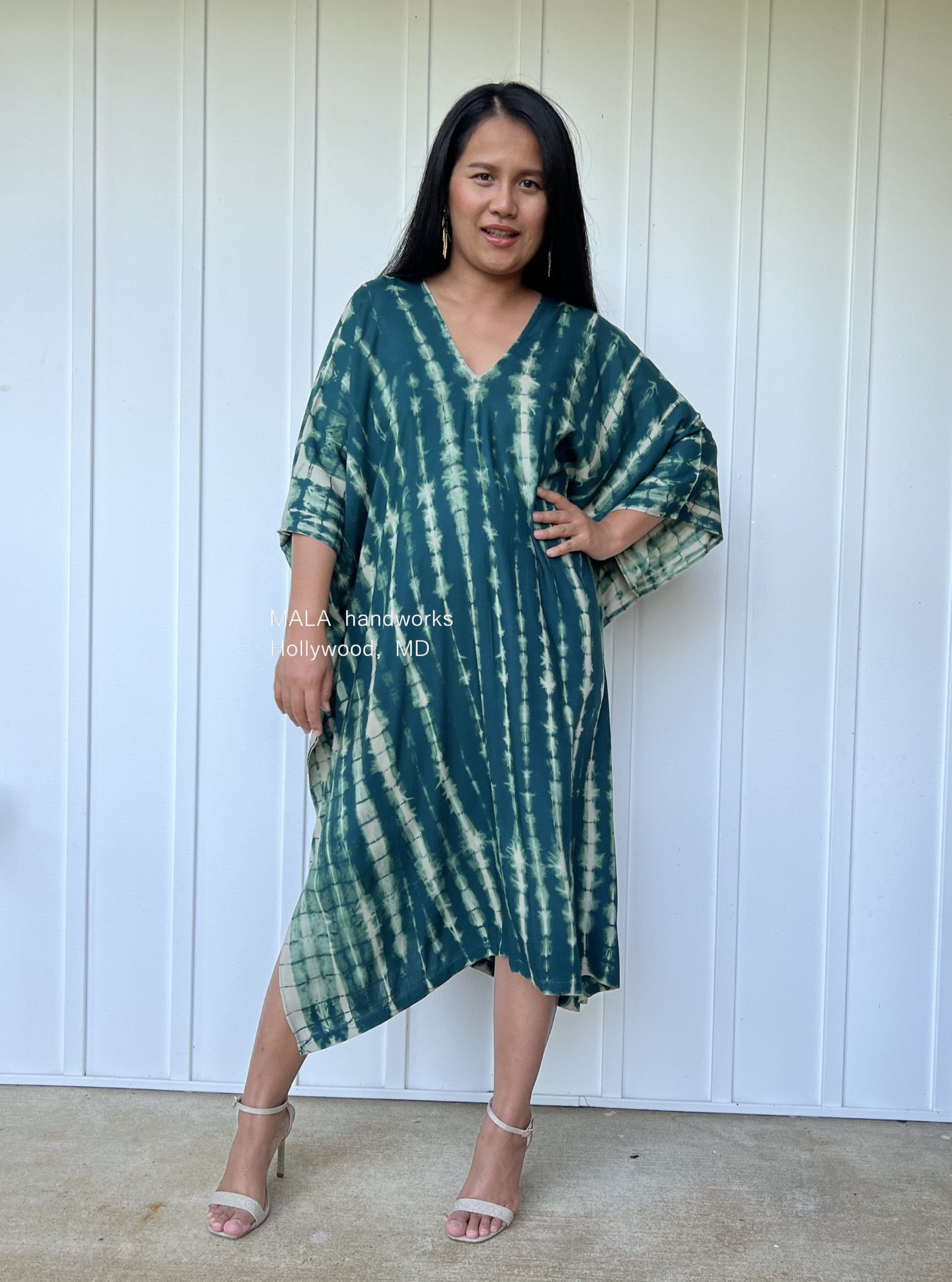 green emerald velvet dress Harmony - Green & White Tie Dye Side Split Midaxi Dress | Midaxi Dresses main image 1