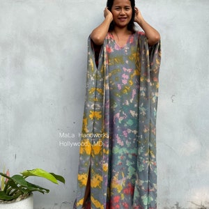 Caftán gris con estampado tie-dye arcoíris A-15 Tallas grandes Caftán arcoíris Vestidos de playa para mujer Ropa de vacaciones Vestido de descanso Ropa de resort Mumu imagen 5