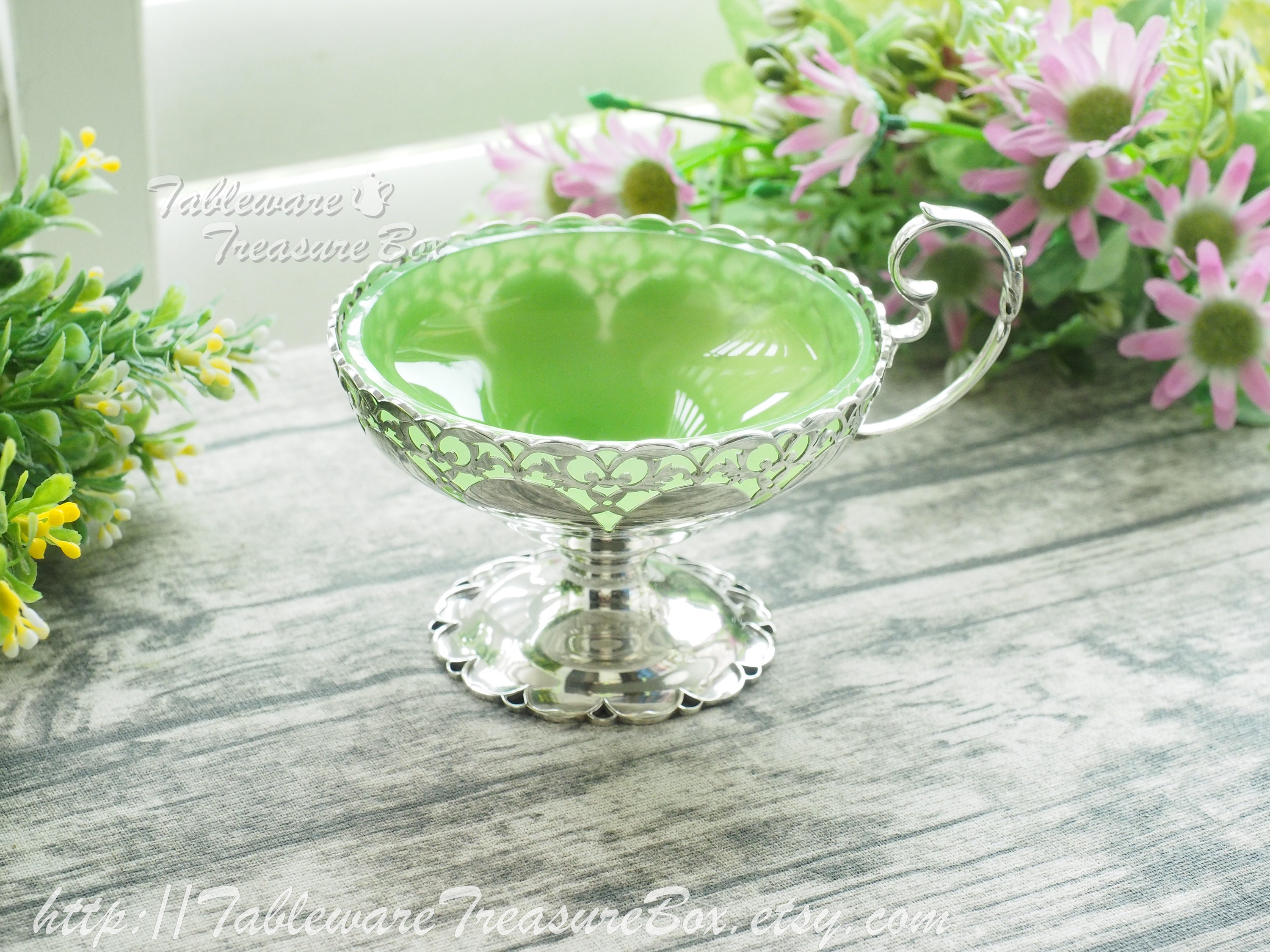 Antique glass basket - Etsy 日本