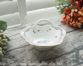 Vintage Wedgwood Wild Strawberry Basket