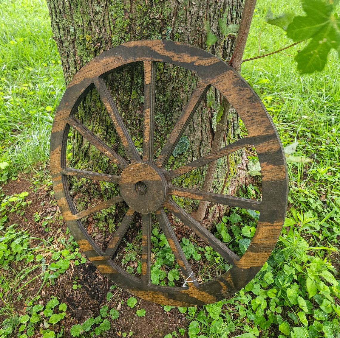 Wagon Spoke Wheel Decor SVG - Etsy