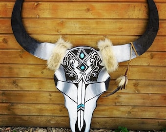 wood craft, bull skull,  Tribal painted Cow Skull , wall mounted tribal skull, Skull, Buffalo Skull, cow skull ,bull Head Decoration