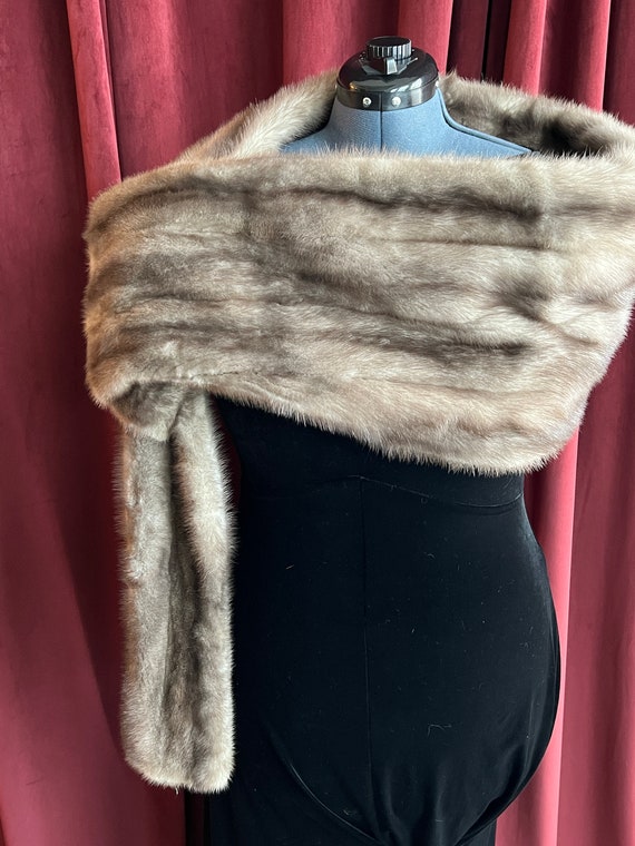 Hattie Carnegie • Fur Stole • Hollywood Length • V