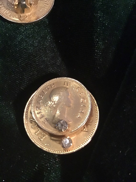 Elizabeth II gold earrings with jewels - image 3